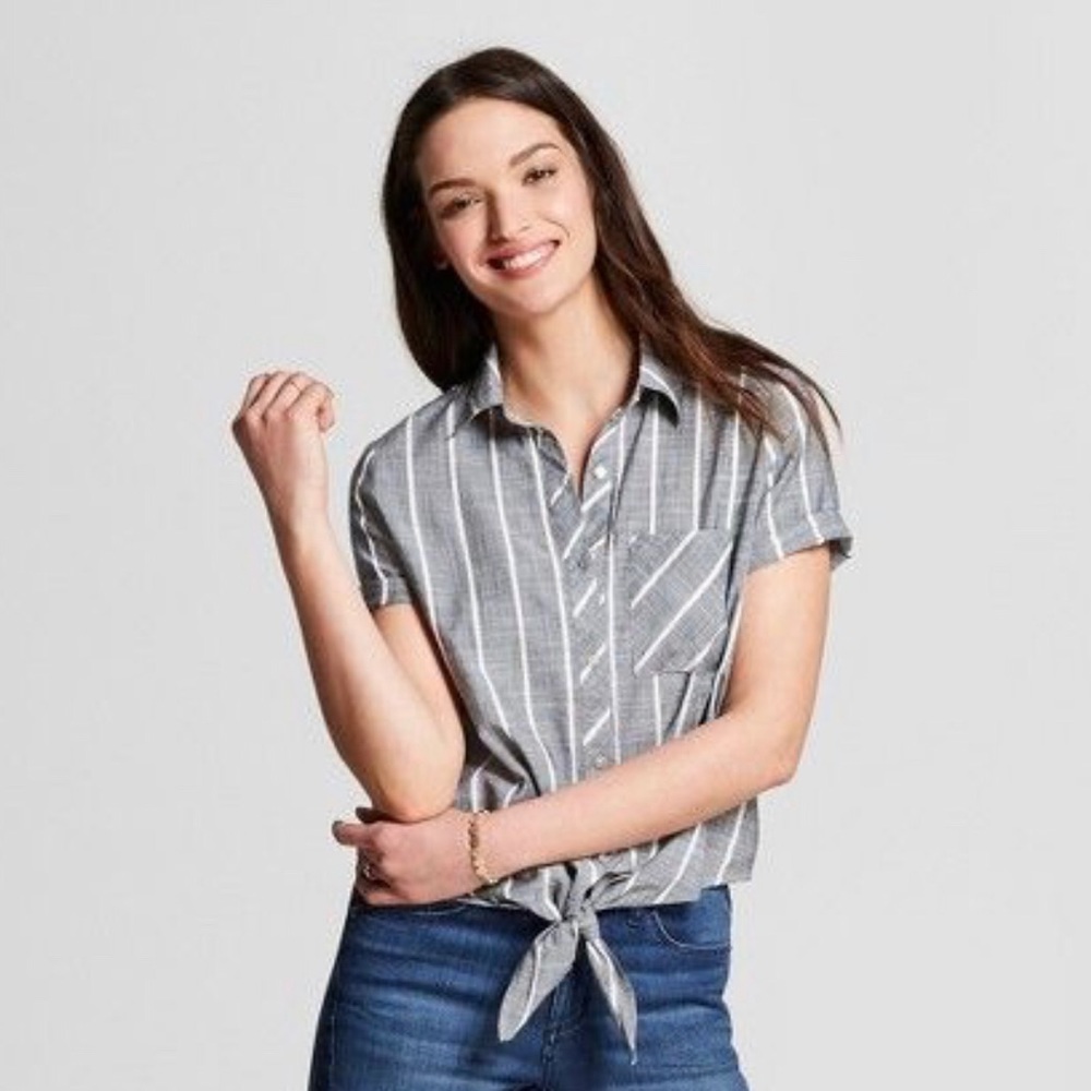 Short Sleeve Tie Front Universal Thread